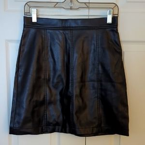 Elegant Black Leather Skirt